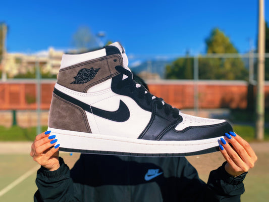 Jordan 1 Retro High Dark Mocha