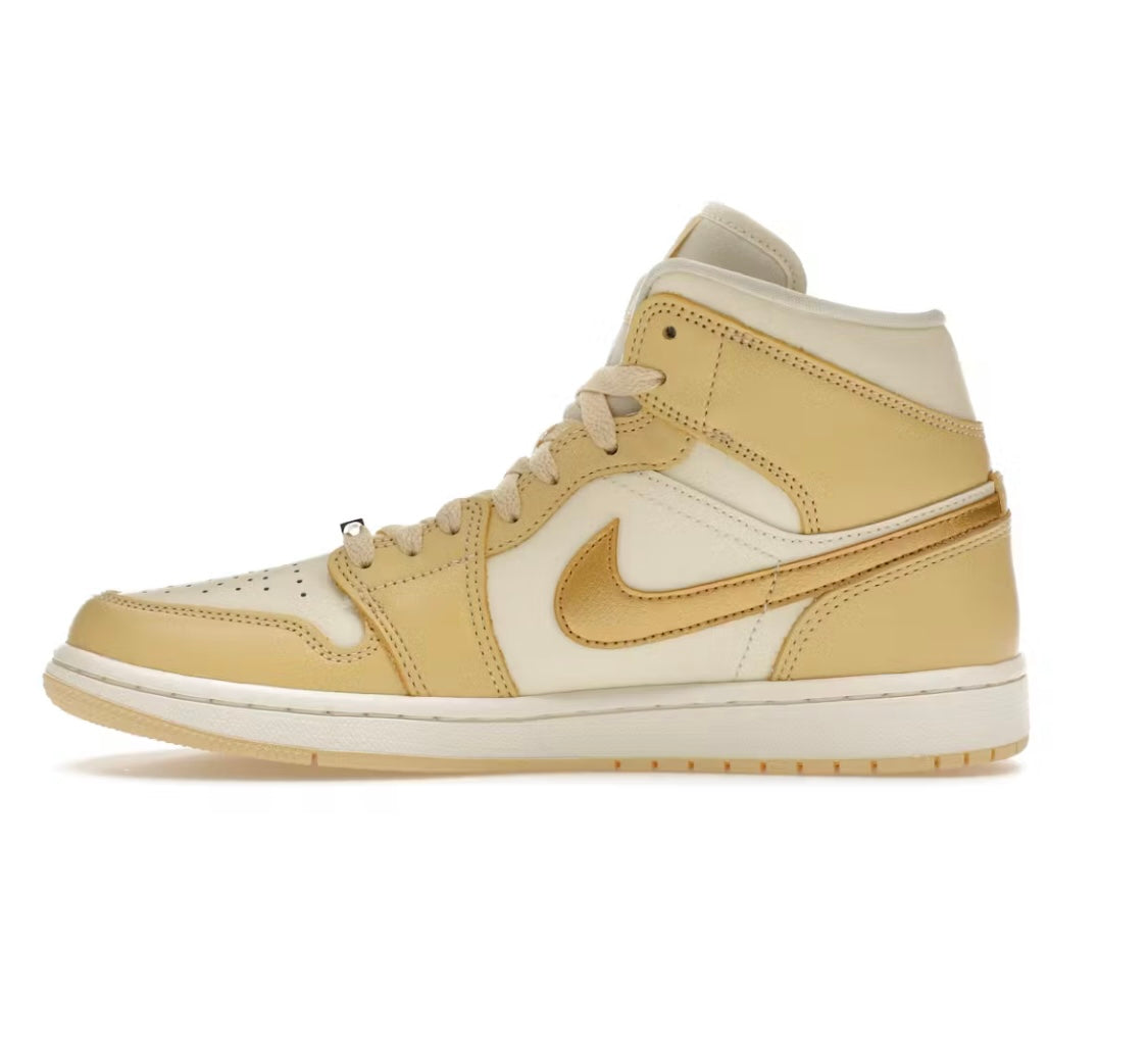 Jordan 1 Mid Se Pale Vanilla Metallic Gold